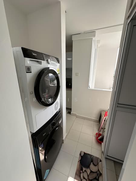 The Centris, 67 Jurong West Central 3, Room Rental, 160 sqft, Condominium For Rent, by Francis Lee, 500234365 - Balcony - PropertyGuru.com.sg
