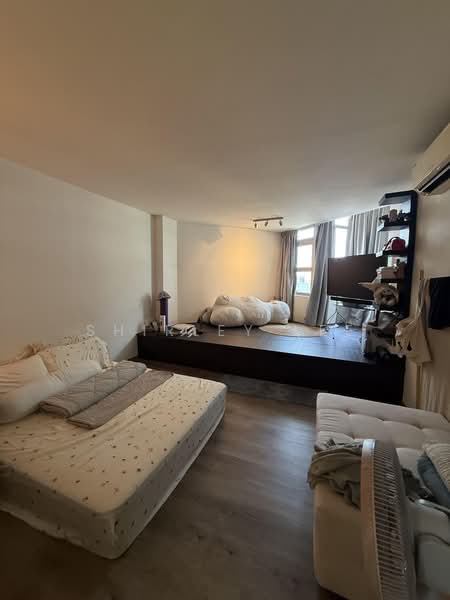 Roxy Square, 50 East Coast Road, 3 Bedrooms, 1,259 sqft, Condominium For Sale, by Shirley Lee, 500234370 - Bedroom - PropertyGuru.com.sg