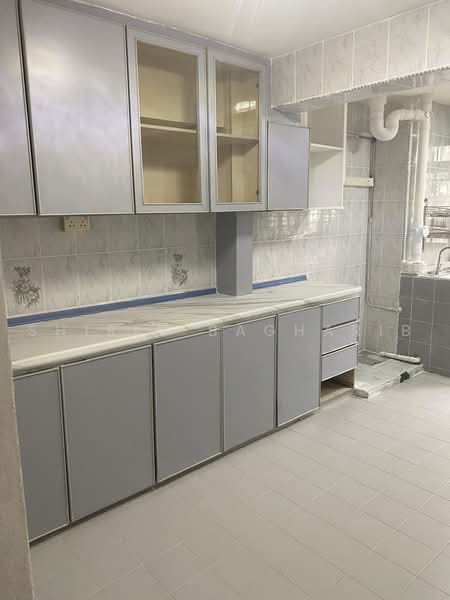34 Marine Crescent, 34 Marine Crescent, 2 Bedrooms, 631 sqft, HDB Flat For Sale, by Shirin Bagharib, 500234406 - Kitchen - PropertyGuru.com.sg