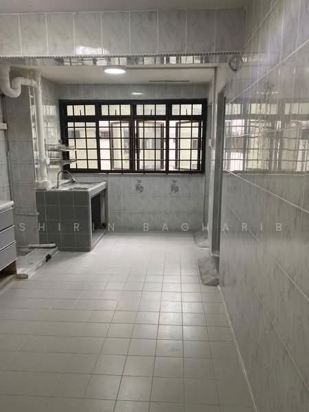 34 Marine Crescent, 34 Marine Crescent, 2 Bedrooms, 631 sqft, HDB Flat For Sale, by Shirin Bagharib, 500234406 - Kitchen - PropertyGuru.com.sg