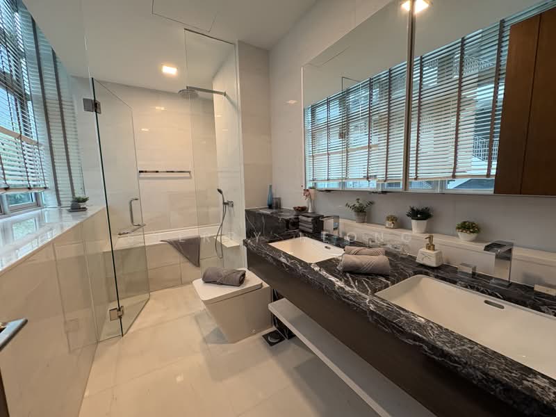 Residences @ Emerald Hill, 119 Emerald Hill Road, 4 Bedrooms, 2,196 sqft, Condominium For Sale, by Sherry Leong, 500234444 - Bathroom - PropertyGuru.com.sg