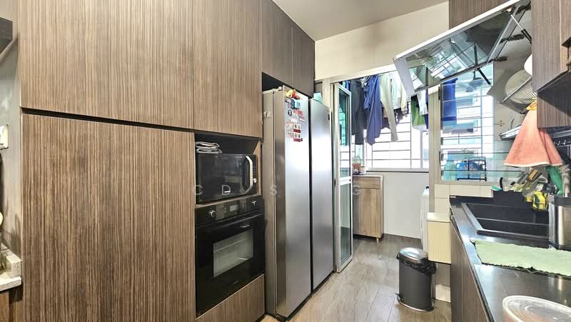 Rare $150k Renovated 5 Room 3 Bed 2 Bath Mins Walk to MRT, Punggol Walk, 3 Bedrooms, 1,216 sqft, HDB Flat For Sale, by CD Sung, 500234445 - Kitchen - PropertyGuru.com.sg