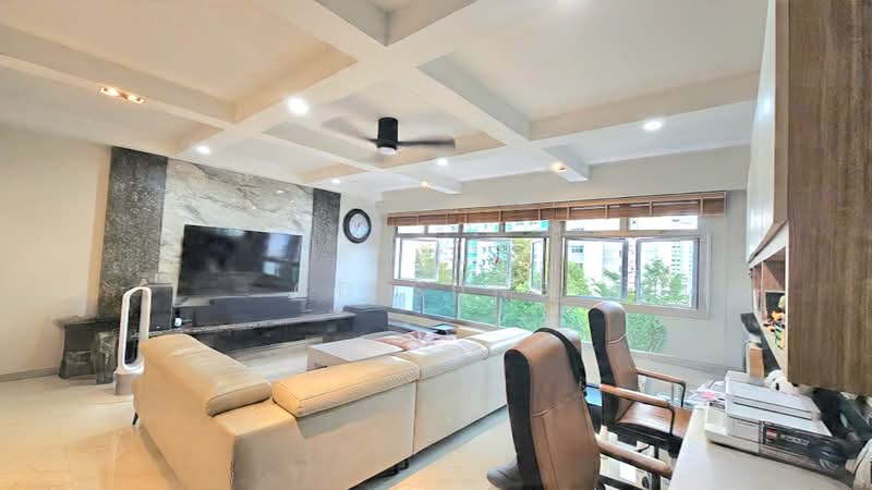 Rare $150k Renovated 5 Room 3 Bed 2 Bath Mins Walk to MRT, Punggol Walk, 3 Bedrooms, 1,216 sqft, HDB Flat For Sale, by CD Sung, 500234445 - Living Room - PropertyGuru.com.sg