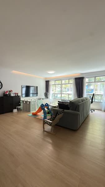 494H Tampines Street 45, 494H Tampines Street 45, Pasir Ris / Tampines, 3 Bedrooms, 1,216 sqft, HDB Flat For Sale, by Khai ., 500234447 - Living Room - PropertyGuru.com.sg