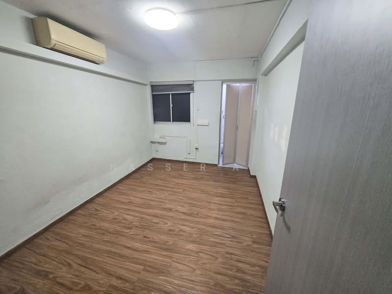 324 Bukit Batok Street 33, 324 Bukit Batok Street 33, 2 Bedrooms, 689 sqft, HDB Flat For Sale, by Nasser A L, 500234448 - Master BedRoom - PropertyGuru.com.sg