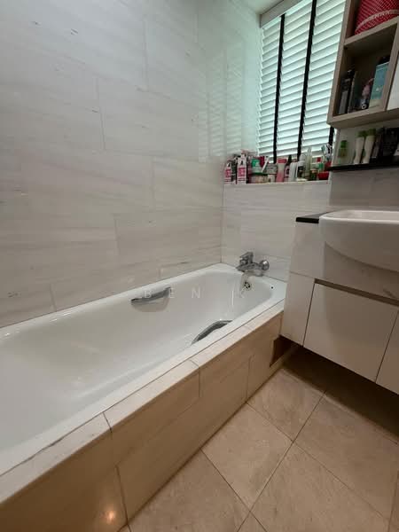 Cote D'Azur, 66 Marine Parade Road, 3 Bedrooms, 1,324 sqft, Condominium For Rent, by Ben K, 500234450 - Bathroom - PropertyGuru.com.sg