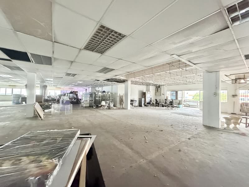 Freehold | Entire Floor | Industrial Unit @ Macpherson, Macpherson Jalan Mesin, 8,643 sqft, Light Industrial (B1) For Sale, by Marc Lee, 500234451 - Interior - CommercialGuru.com.sg
