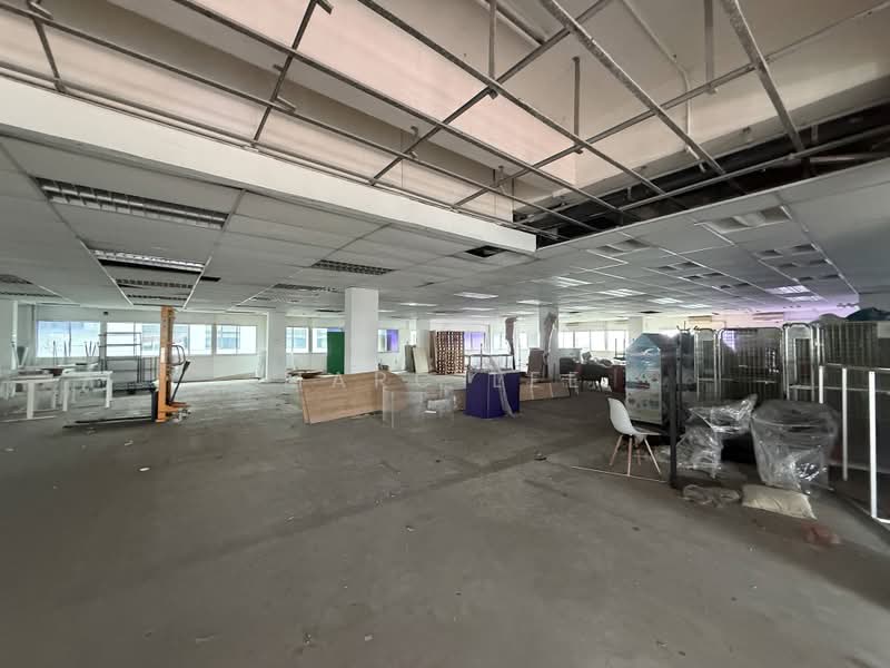 Freehold | Entire Floor | Industrial Unit @ Macpherson, Macpherson Jalan Mesin, 8,643 sqft, Light Industrial (B1) For Sale, by Marc Lee, 500234451 - Interior - CommercialGuru.com.sg