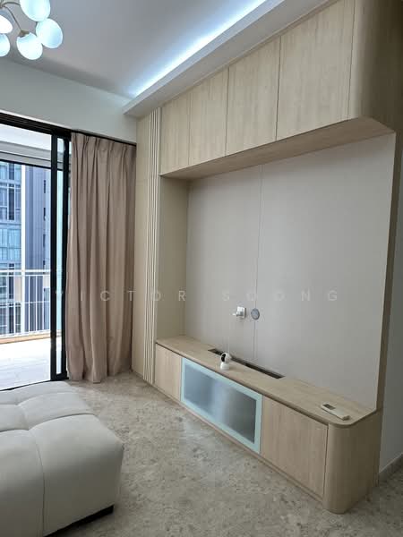 The Luxurie, 21 Compassvale Road, 3 Bedrooms, 1,055 sqft, Condominium For Sale, by Victor Soong, 500234459 - Living Room - PropertyGuru.com.sg