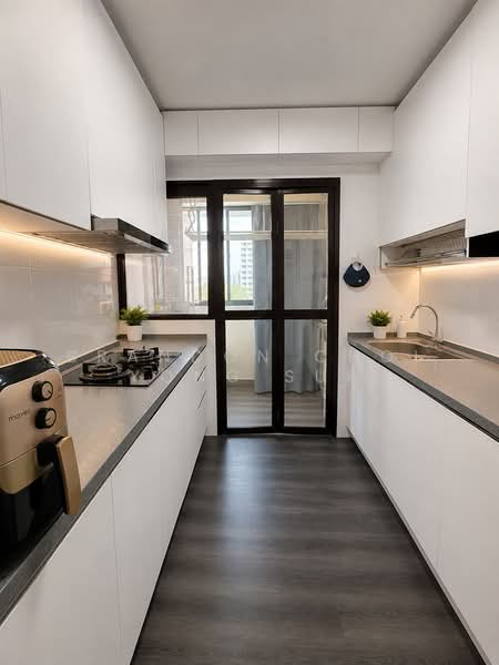 121B Punggol Edge, 121B Edgedale Plains, 3 Bedrooms, 1,001 sqft, HDB Flat For Sale, by Brandon Choi Yong Suk, 500234460 - Kitchen - PropertyGuru.com.sg