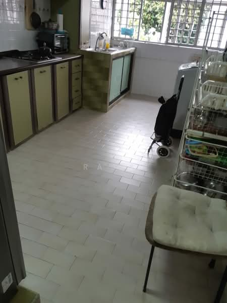 292 Tampines Street 22, 292 Tampines Street 22, 2 Bedrooms, 735 sqft, HDB Flat For Rent, by Raj ., 500234467 - Kitchen - PropertyGuru.com.sg