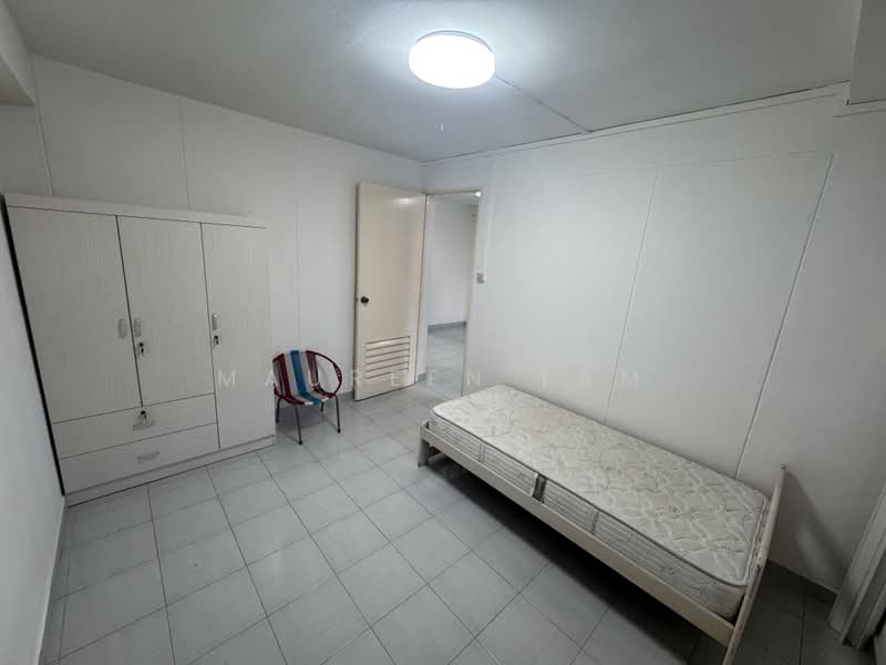 644 Hougang Avenue 8, 644 Hougang Avenue 8, 2 Bedrooms, 645 sqft, HDB Flat For Sale, by Maureen Lam, 500234476 - Bedroom - PropertyGuru.com.sg