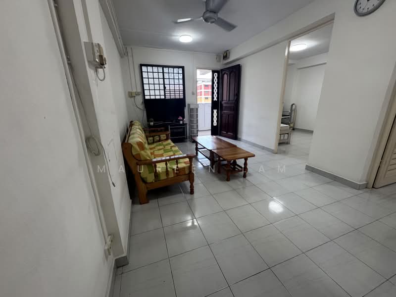644 Hougang Avenue 8, 644 Hougang Avenue 8, 2 Bedrooms, 645 sqft, HDB Flat For Sale, by Maureen Lam, 500234476 - Living Room - PropertyGuru.com.sg