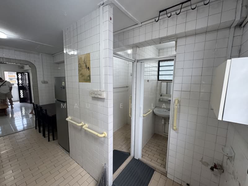 644 Hougang Avenue 8, 644 Hougang Avenue 8, 2 Bedrooms, 645 sqft, HDB Flat For Sale, by Maureen Lam, 500234476 - Bathroom - PropertyGuru.com.sg