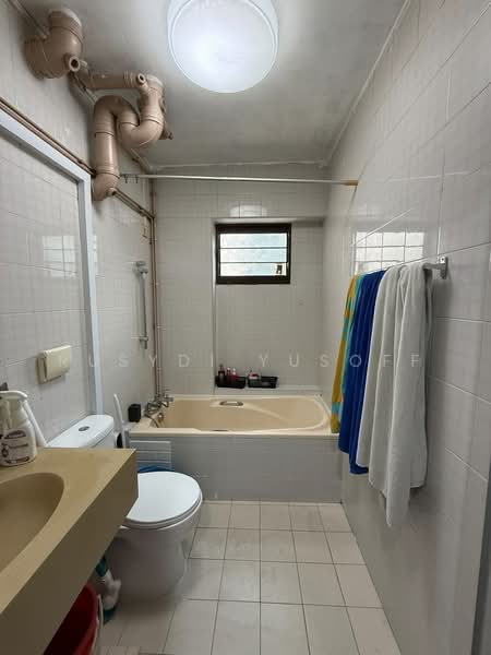 534 Woodlands Drive 14, 534 Woodlands Drive 14, 3 Bedrooms, 1,130 sqft, HDB Flat For Sale, by Rusydi Yusoff, 500234486 - Bathroom - PropertyGuru.com.sg