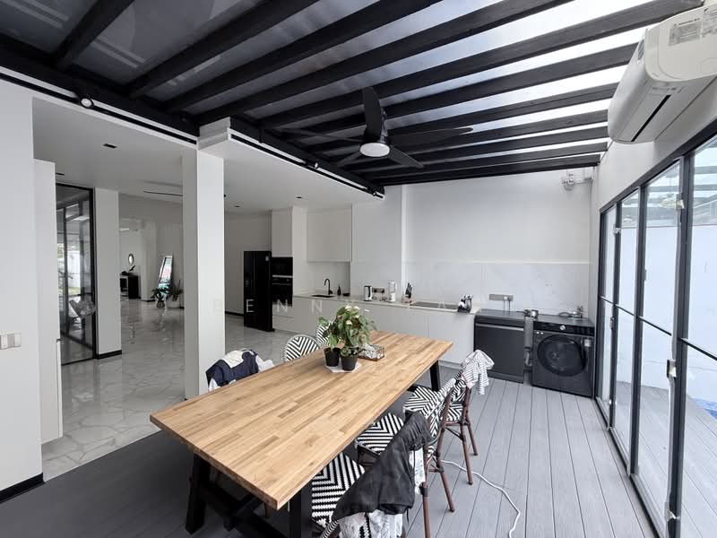 Mimosa Walk｜Lilac Drive ｜ Nim Road, , 5 Bedrooms, 3,000 sqft, Terraced House For Sale, by Benny Tan, 500234493 - Kitchen - PropertyGuru.com.sg