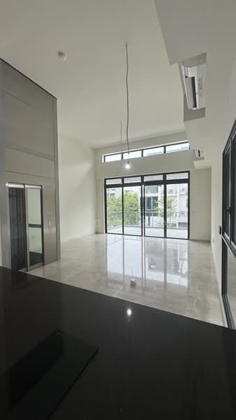 Belgravia Ace, 100 Belgravia Drive, Seletar / Yio Chu Kang, 5 Bedrooms, 3,929 sqft, Semi-Detached House For Sale, by Zac Teo, 500234499 - Living Room - PropertyGuru.com.sg