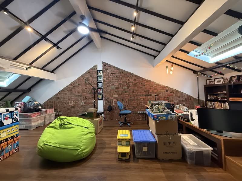 Spacious 5-Bedroom Terrace Home with Red-Brick Attic | Fudu Park, Fudu Walk, 5 Bedrooms, 2,400 sqft, Terraced House For Rent, by Daniel Lee, 500234502 - Interior - PropertyGuru.com.sg