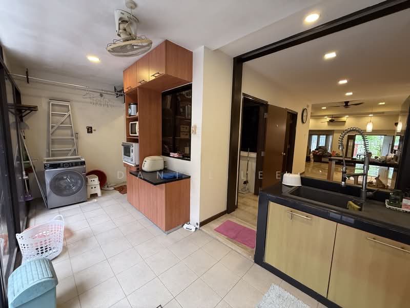 Spacious 5-Bedroom Terrace Home with Red-Brick Attic | Fudu Park, Fudu Walk, 5 Bedrooms, 2,400 sqft, Terraced House For Rent, by Daniel Lee, 500234502 - PropertyGuru.com.sg