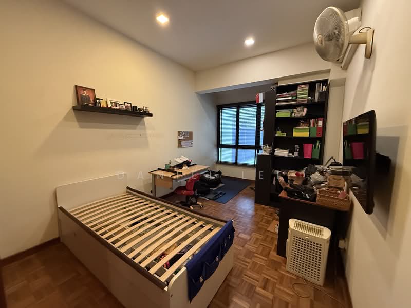 Spacious 5-Bedroom Terrace Home with Red-Brick Attic | Fudu Park, Fudu Walk, 5 Bedrooms, 2,400 sqft, Terraced House For Rent, by Daniel Lee, 500234502 - PropertyGuru.com.sg