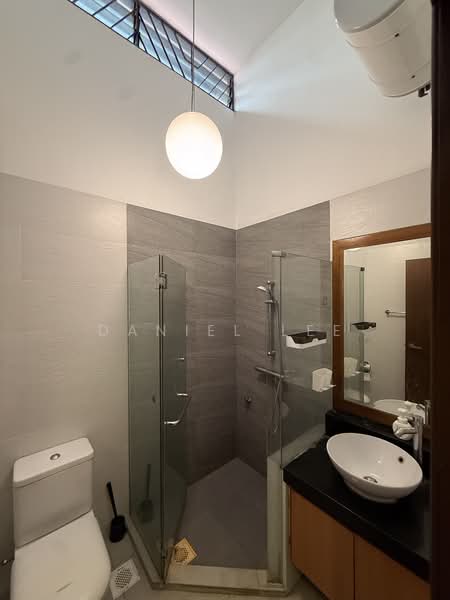 Spacious 5-Bedroom Terrace Home with Red-Brick Attic | Fudu Park, Fudu Walk, 5 Bedrooms, 2,400 sqft, Terraced House For Rent, by Daniel Lee, 500234502 - PropertyGuru.com.sg