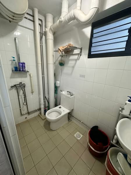 137 Marsiling Road, 137 Marsiling Road, Room Rental, 120 sqft, HDB Flat For Rent, by Karen Neo, 500234504 - Bathroom - PropertyGuru.com.sg