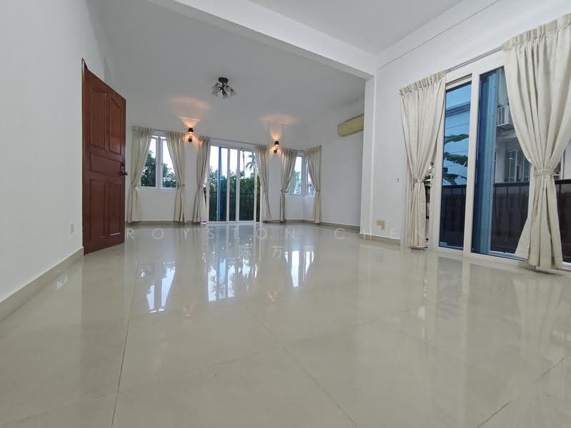 KJ Mansion, 7 Rosyth Road, Hougang / Punggol / Sengkang, 4 Bedrooms, 1,561 sqft, Apartment For Rent, by Royston Chen 陈万喜, 500234509 - Living Room - PropertyGuru.com.sg