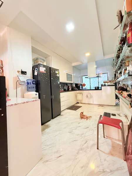 Sembawang Villas, Sembawang place, 5 Bedrooms, 4,000 sqft, Semi-Detached House For Sale, by Esther Zou, 500234510 - Kitchen - PropertyGuru.com.sg