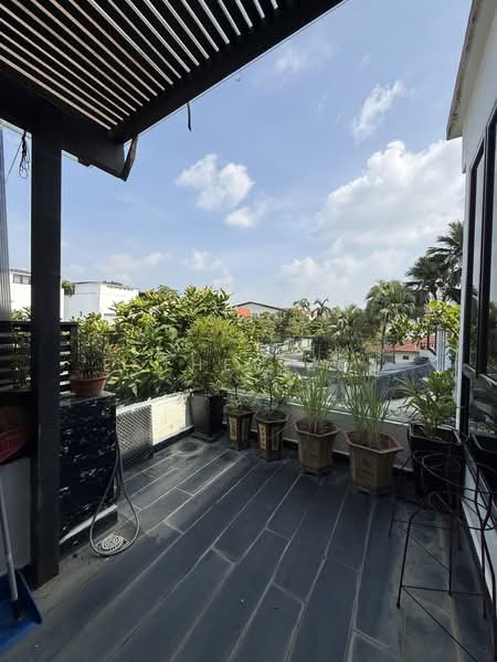 Sembawang Villas, Sembawang place, 5 Bedrooms, 4,000 sqft, Semi-Detached House For Sale, by Esther Zou, 500234510 - Balcony - PropertyGuru.com.sg