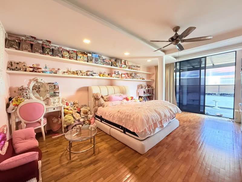 Sembawang Villas, Sembawang place, 5 Bedrooms, 4,000 sqft, Semi-Detached House For Sale, by Esther Zou, 500234510 - Bedroom - PropertyGuru.com.sg