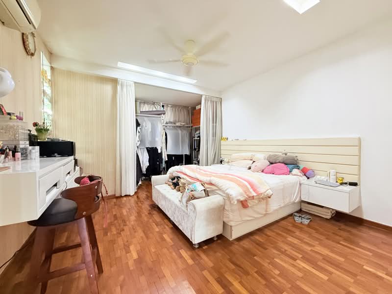 Sembawang Villas, Sembawang place, 5 Bedrooms, 4,000 sqft, Semi-Detached House For Sale, by Esther Zou, 500234510 - Bedroom - PropertyGuru.com.sg
