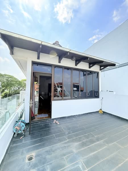 Sembawang Villas, Sembawang place, 5 Bedrooms, 4,000 sqft, Semi-Detached House For Sale, by Esther Zou, 500234510 - Exterior - PropertyGuru.com.sg