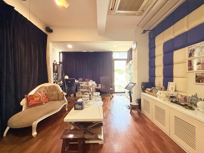 Sembawang Villas, Sembawang place, 5 Bedrooms, 4,000 sqft, Semi-Detached House For Sale, by Esther Zou, 500234510 - Study - PropertyGuru.com.sg