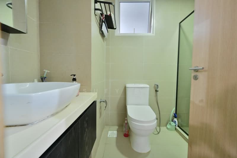 Forestville, 42 Woodlands Drive 16, 3 Bedrooms, 1,033 sqft, Condominium For Sale, by Sufy B., 500234516 - Common Bathroom - PropertyGuru.com.sg