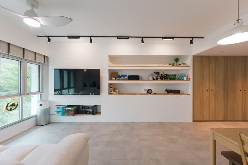 449 Yishun Ring Road, 449 Yishun Ring Road, 3 Bedrooms, 990 sqft, HDB Flat For Sale, by Gwendolyn Ow, 500234518 - Living Room - PropertyGuru.com.sg