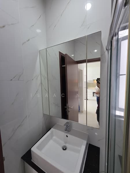 Urban Vista, 6 Tanah Merah Kechil Link, 1 Bedroom, 441 sqft, Condominium For Rent, by Isaac Neo, 500234519 - Bathroom - PropertyGuru.com.sg