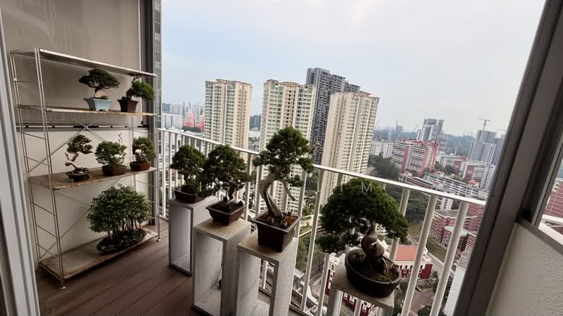Queens Peak, 1 Dundee Road, 3 Bedrooms, 807 sqft, Condominium For Sale, by Nigel Lim, 500234520 - Balcony - PropertyGuru.com.sg