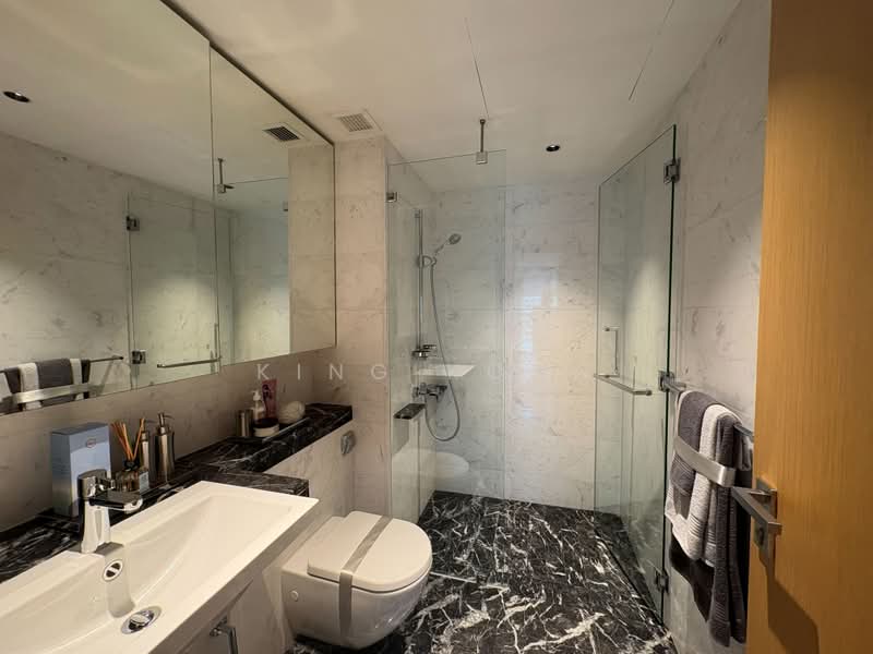 One Shenton, 1 Shenton Way, 4 Bedrooms, 6,674 sqft, Condominium For Sale, by King Kong, 500234525 - Bathroom - PropertyGuru.com.sg