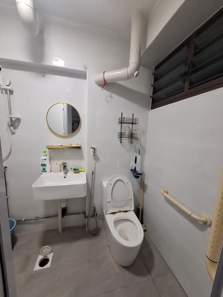 305 Yishun Central, 305 Yishun Central, Sembawang / Yishun, 3 Bedrooms, 1,162 sqft, HDB Flat For Sale, by T.S Lau, 500234527 - Bathroom - PropertyGuru.com.sg