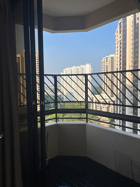 Bayshore Park, 50 Bayshore Road, 2 Bedrooms, 936 sqft, Condominium For Rent, by Panda Joyce, 500234532 - Balcony - PropertyGuru.com.sg