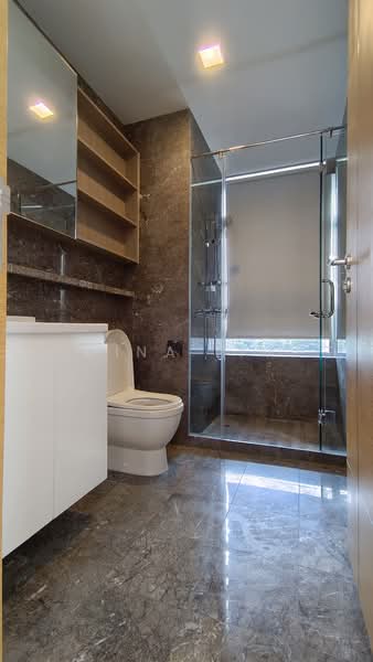 Suites @ Cairnhill, 138 Cairnhill Road, 3 Bedrooms, 1,507 sqft, Condominium For Rent, by Gina Lim, 500234534 - Common Bathroom - PropertyGuru.com.sg