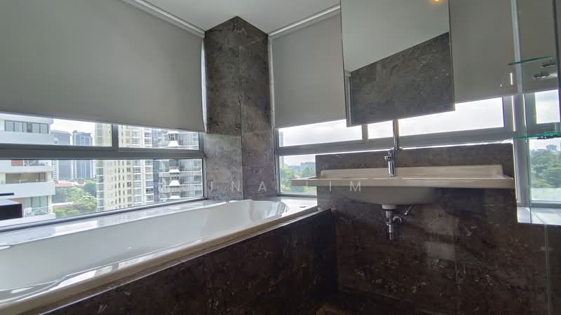 Suites @ Cairnhill, 138 Cairnhill Road, 3 Bedrooms, 1,507 sqft, Condominium For Rent, by Gina Lim, 500234534 - Master room Bathroom - PropertyGuru.com.sg