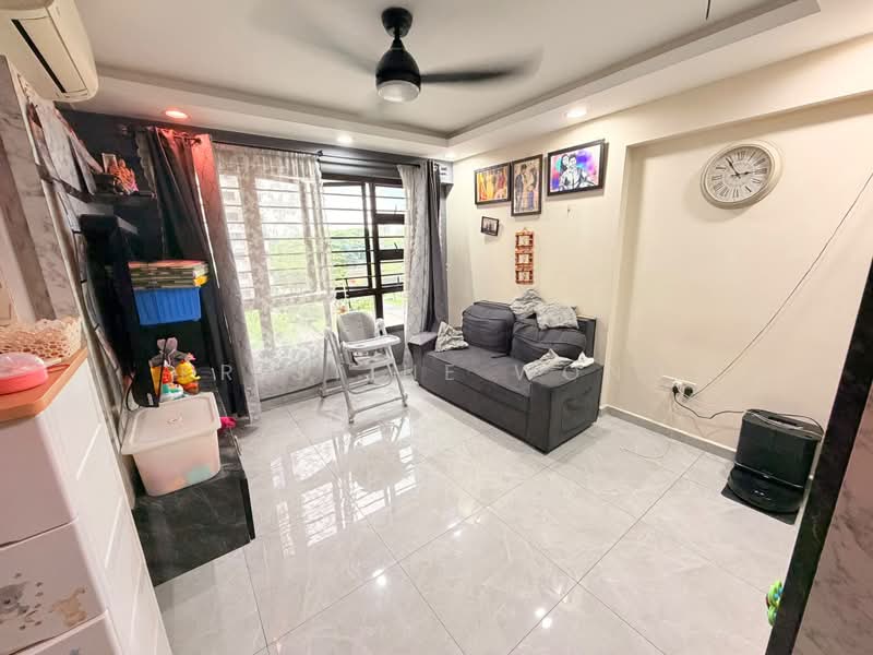 31 Ghim Moh Link, 31 Ghim Moh Link, 3 Bedrooms, 1,001 sqft, HDB Flat For Sale, by Kristine Wong, 500234553 - Living Room - PropertyGuru.com.sg