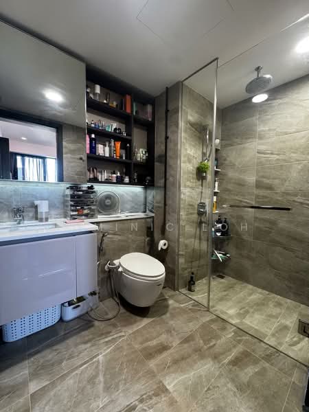 Lake Grande, 8 Jurong Lake Link, 1 Bedroom, 657 sqft, Condominium For Sale, by Dominic Loh, 500234559 - Bathroom - PropertyGuru.com.sg