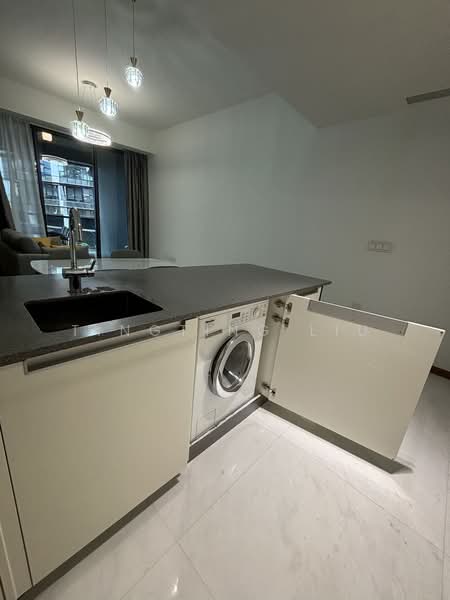 Marina One Residences, 21 Marina Way, 1 Bedroom, 710 sqft, Condominium For Sale, by Tingting Liu, 500234561 - Kitchen - PropertyGuru.com.sg