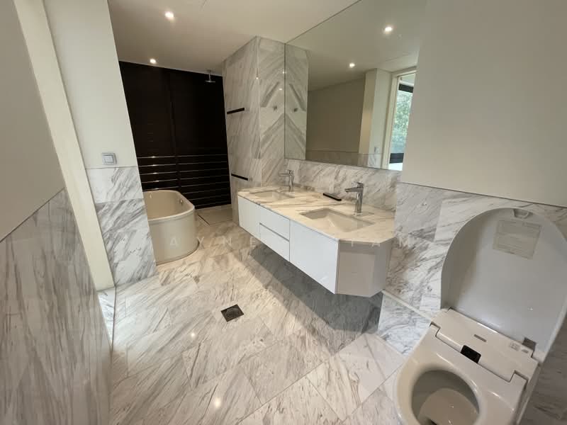 8 Nassim Hill, 8 Nassim Hill, 4 Bedrooms, 4,500 sqft, Apartment For Rent, by Wayne Chiam, 500234564 - Bathroom - PropertyGuru.com.sg