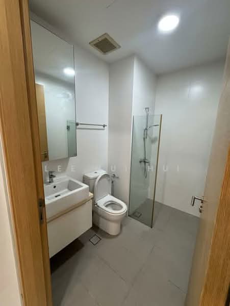 10 Shelford, 10 Shelford Road, 1 Bedroom, 474 sqft, Apartment For Rent, by Lee Hui Hui, 500234573 - Bathroom - PropertyGuru.com.sg