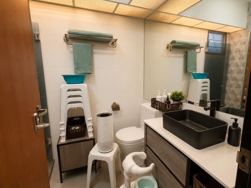 82B Circuit Road, 82B Circuit Road, 3 Bedrooms, 1,001 sqft, HDB Flat For Sale, by Andrew Chua, 500234586 - Bathroom - PropertyGuru.com.sg