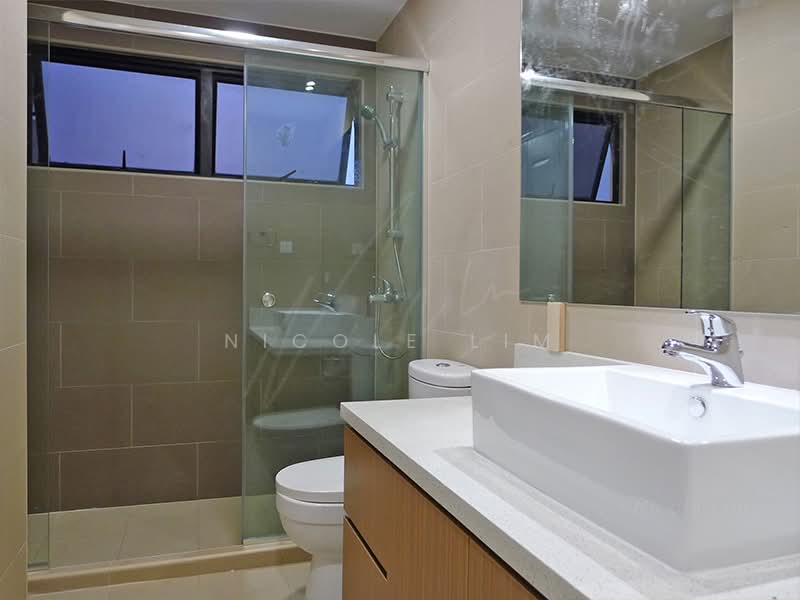 Dover Parkview, 30 Dover Rise, 2 Bedrooms, 936 sqft, Condominium For Rent, by Nicole Lim, 500234598 - Master Bedroom Ensuite - PropertyGuru.com.sg