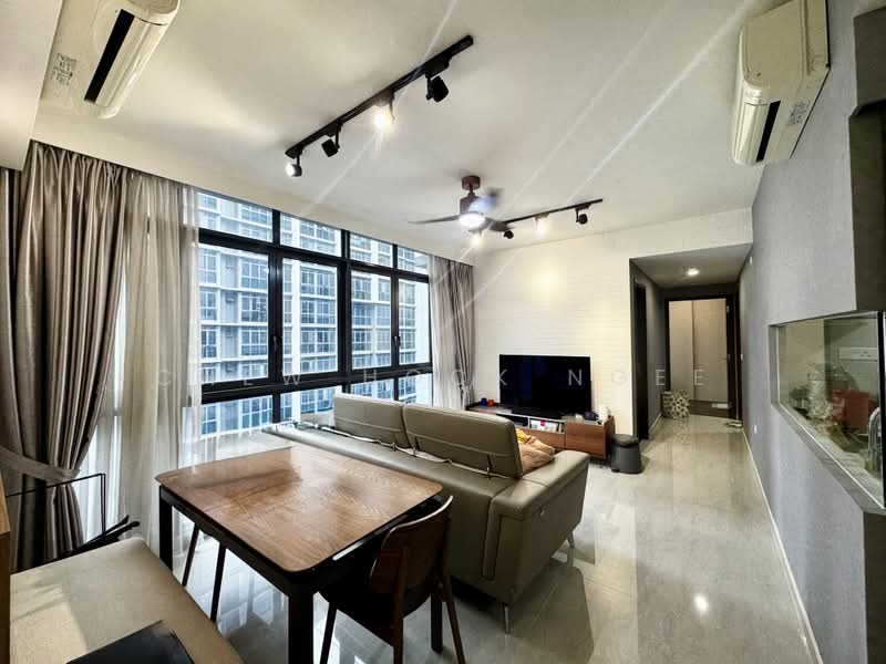 Symphony Suites, 9 Yishun Close, 3 Bedrooms, 915 sqft, Condominium For Sale, by Chew Hock Ngee, 500234601 - Living Room - PropertyGuru.com.sg